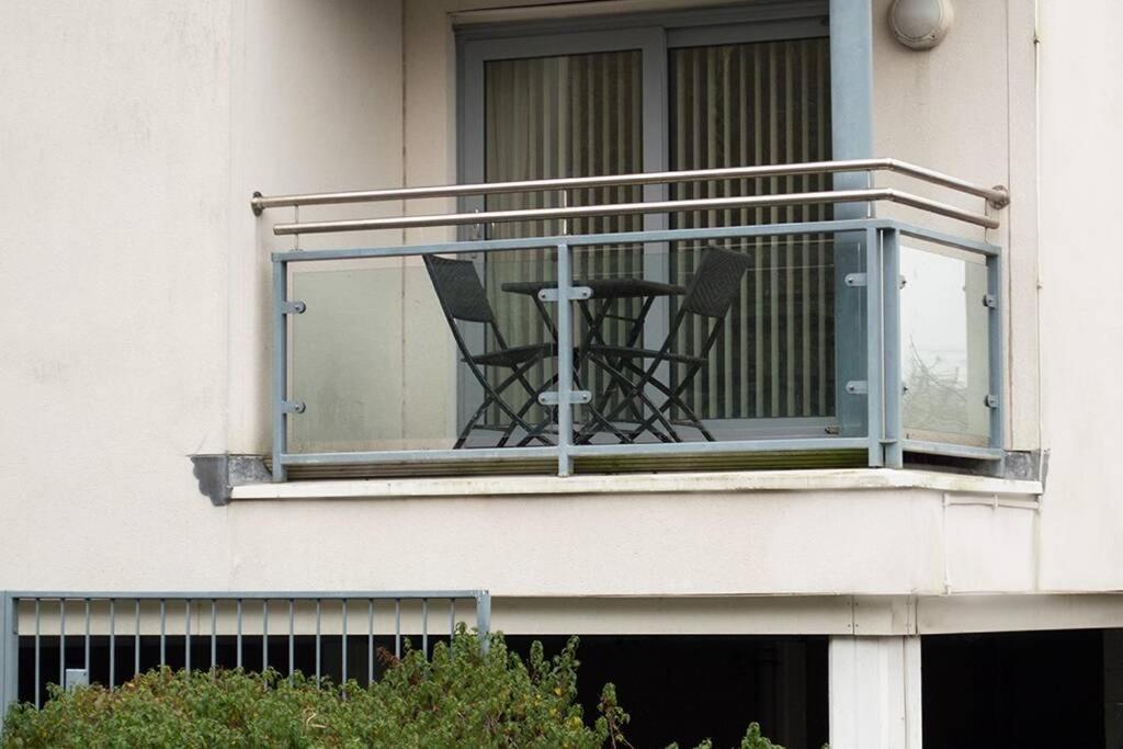 Parking, Balcony, Fully Equipped Kitchen Swansea Exterior foto