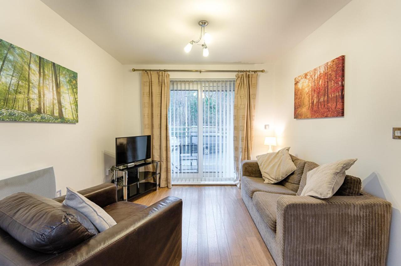 Parking, Balcony, Fully Equipped Kitchen Swansea Exterior foto