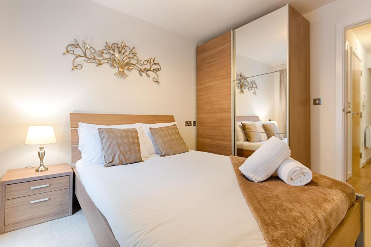 Parking, Balcony, Fully Equipped Kitchen Swansea Exterior foto