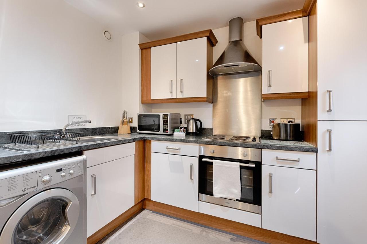 Parking, Balcony, Fully Equipped Kitchen Swansea Exterior foto