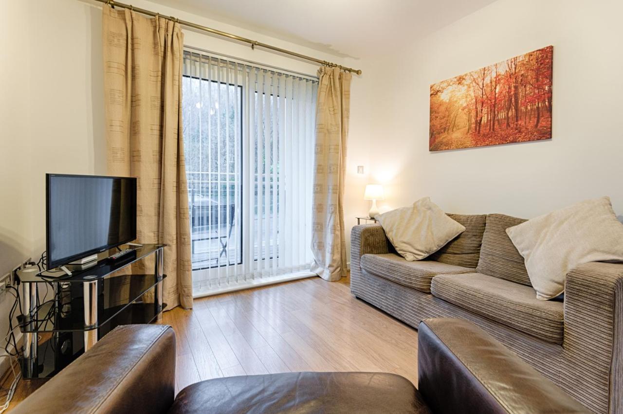 Parking, Balcony, Fully Equipped Kitchen Swansea Exterior foto